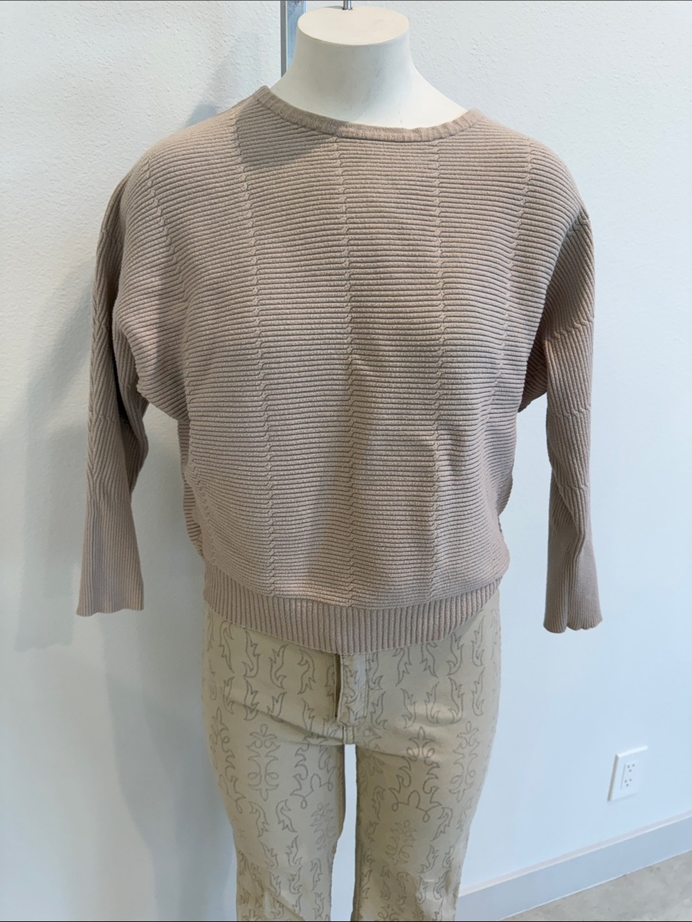 Set of 2 Tahari Women's Rust Ribbed Crewneck Sweater Sz M - Picture 3 of 8